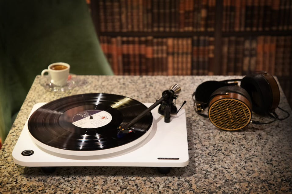 Turntable record player